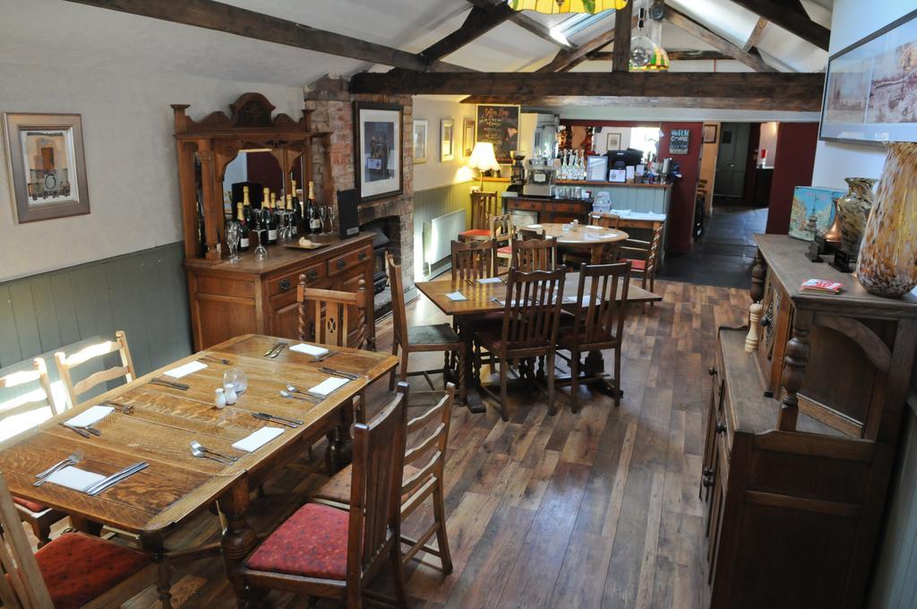 The New Court Inn Usk Exteriér fotografie