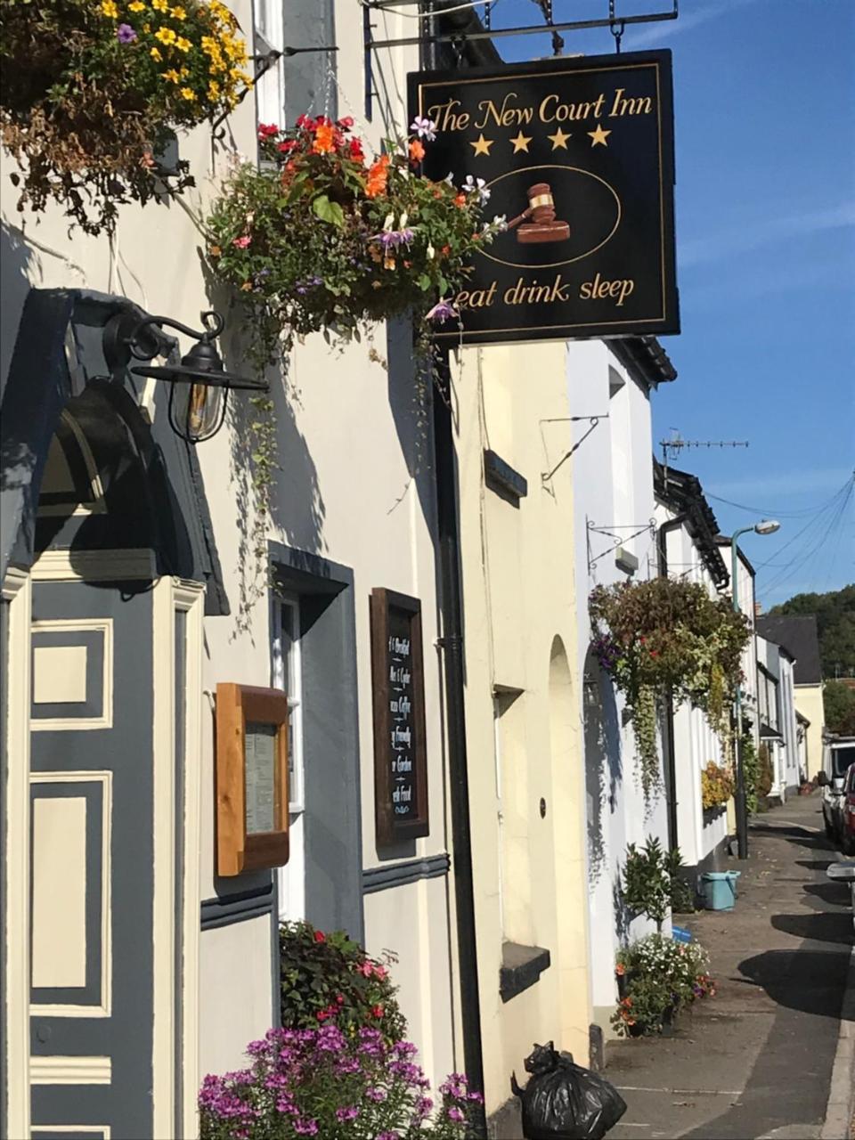 The New Court Inn Usk Exteriér fotografie
